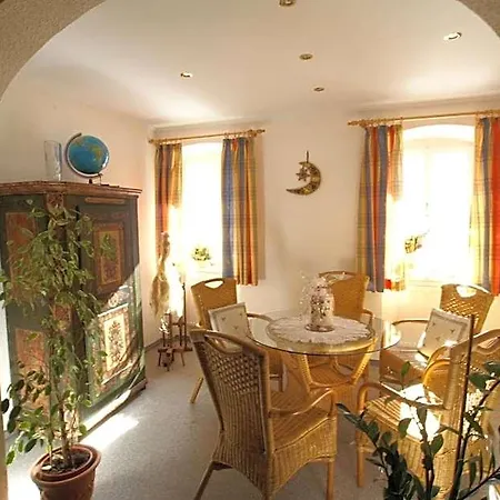 Gasthof Zur Post Inn *