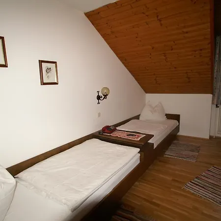 Gasthof Zur Post Inn *