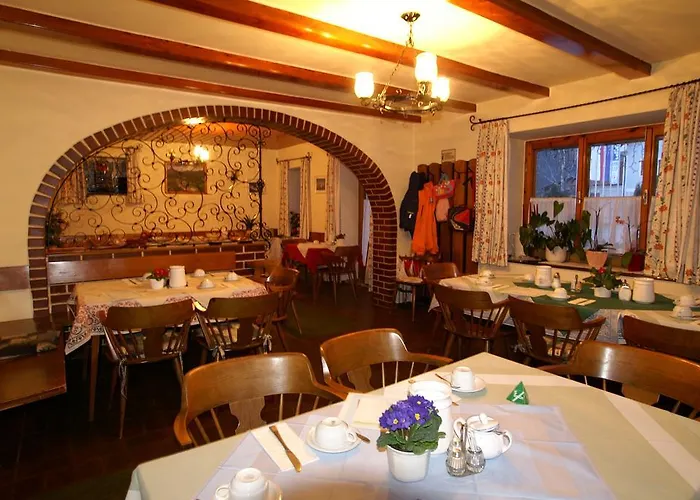 Zur Post Πανδοχείο