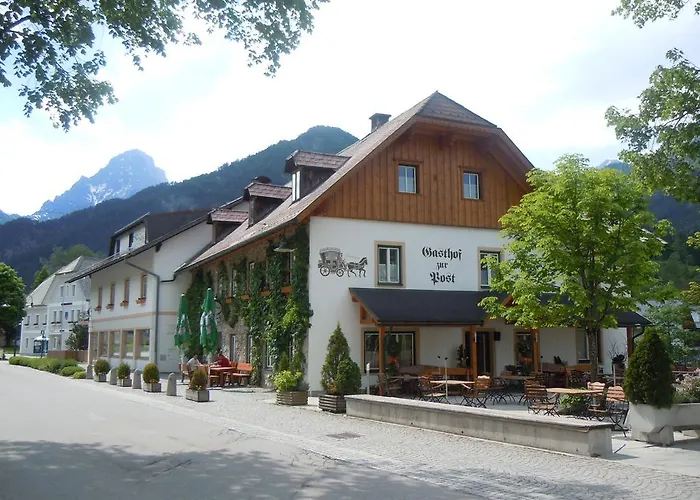 Zur Post Πανδοχείο